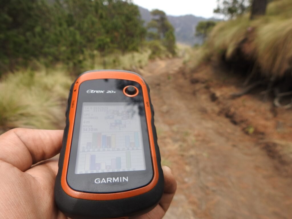 cozy hobbies for Fall - geocaching